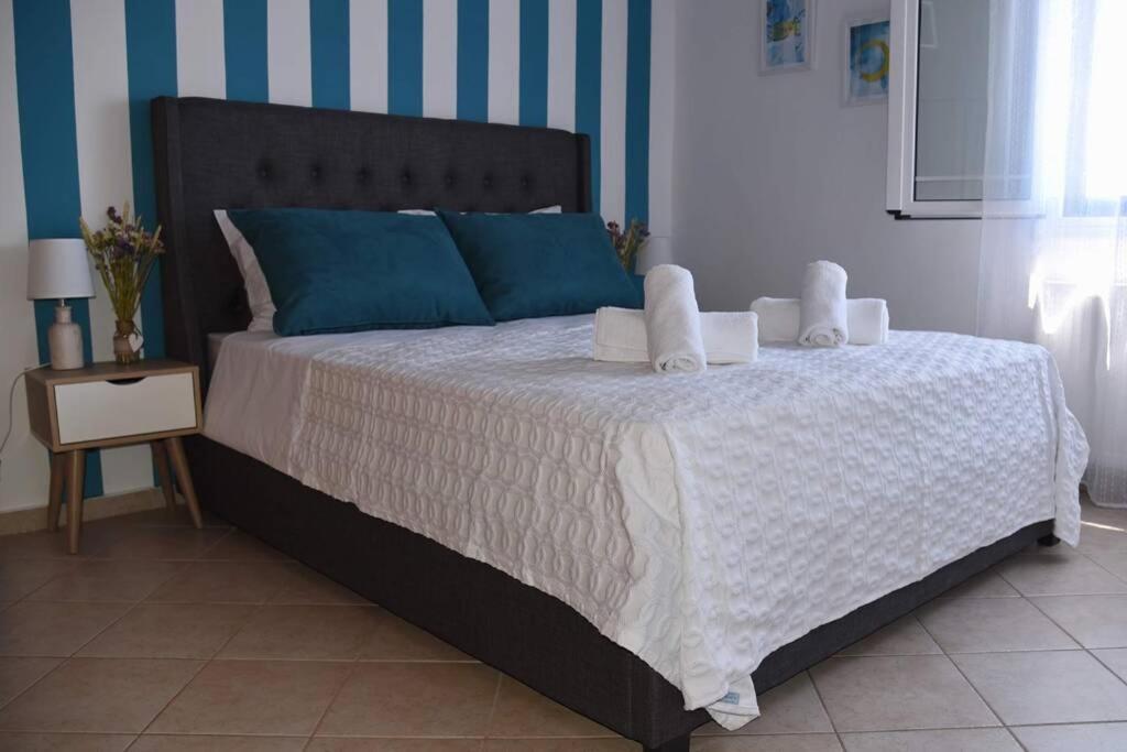 Pogonia Sea View Apartment Buitenkant foto